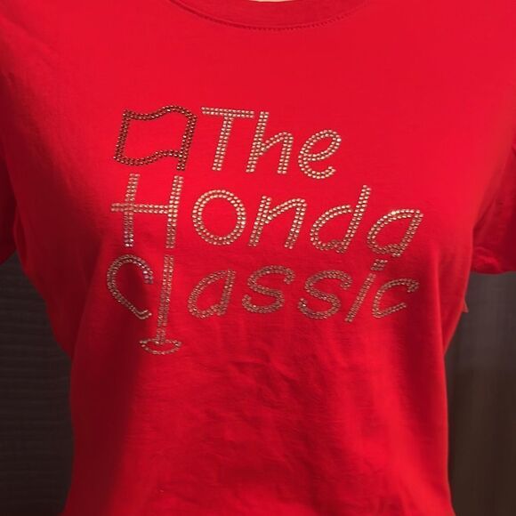 nwt Titania Bling Red Honda Classic Short Sleeved Golf Tee Shirt. Size Medium - Picture 2 of 5